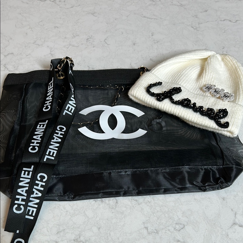 CHANEL Black Tote w/Accessories